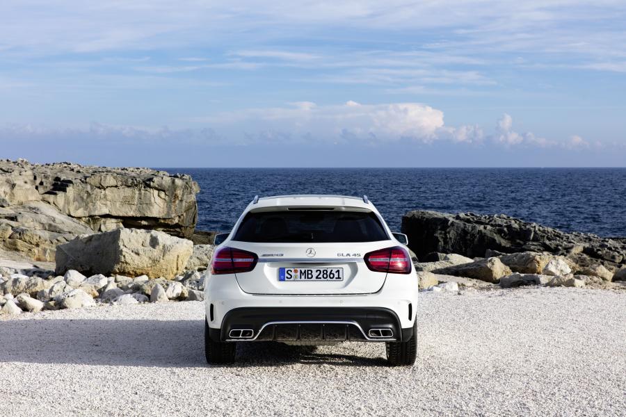  Mercedes-AMG GLA45 4Matic 2017 года  (WW) (фото 23 из 40)